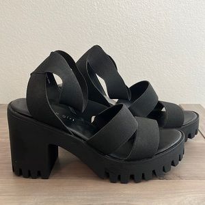 MADDEN GIRL Soho Lug Sole Sandals